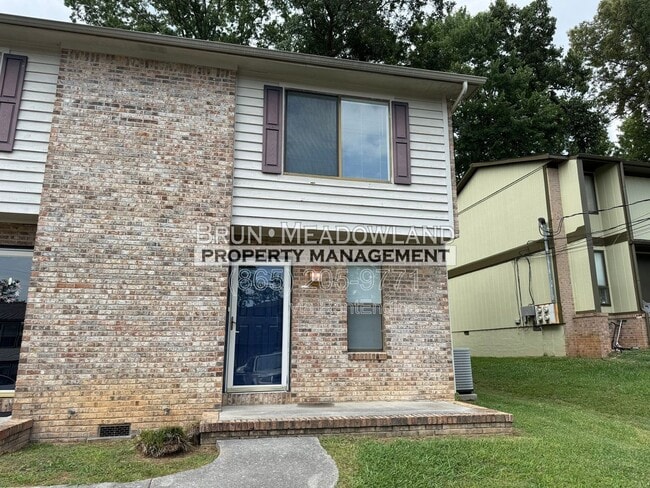 Photo - 10409 Victoria Dr Townhome