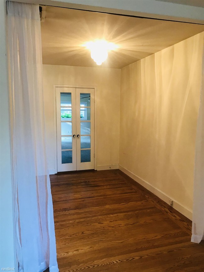 Foto del edificio - 3 br, 2 bath House - 4829 B Street