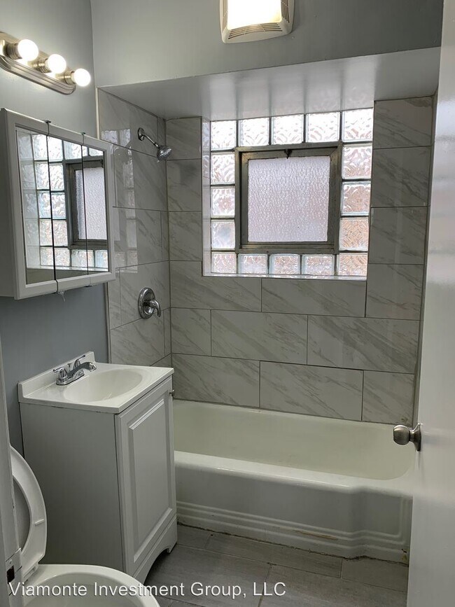 Foto del edificio - 4325 W 95th St