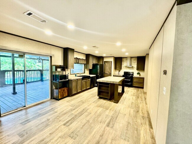 Foto del edificio - Spacious 3BR House in Brazoria