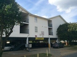 Foto principal - St. Charles Apartments