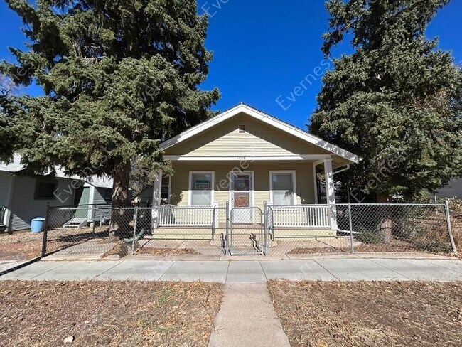 Foto del edificio - 1006 E High St