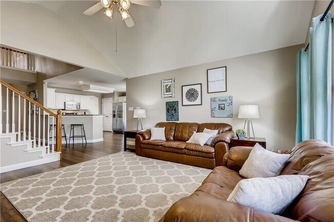 Foto del edificio - 919 Cashew Ln