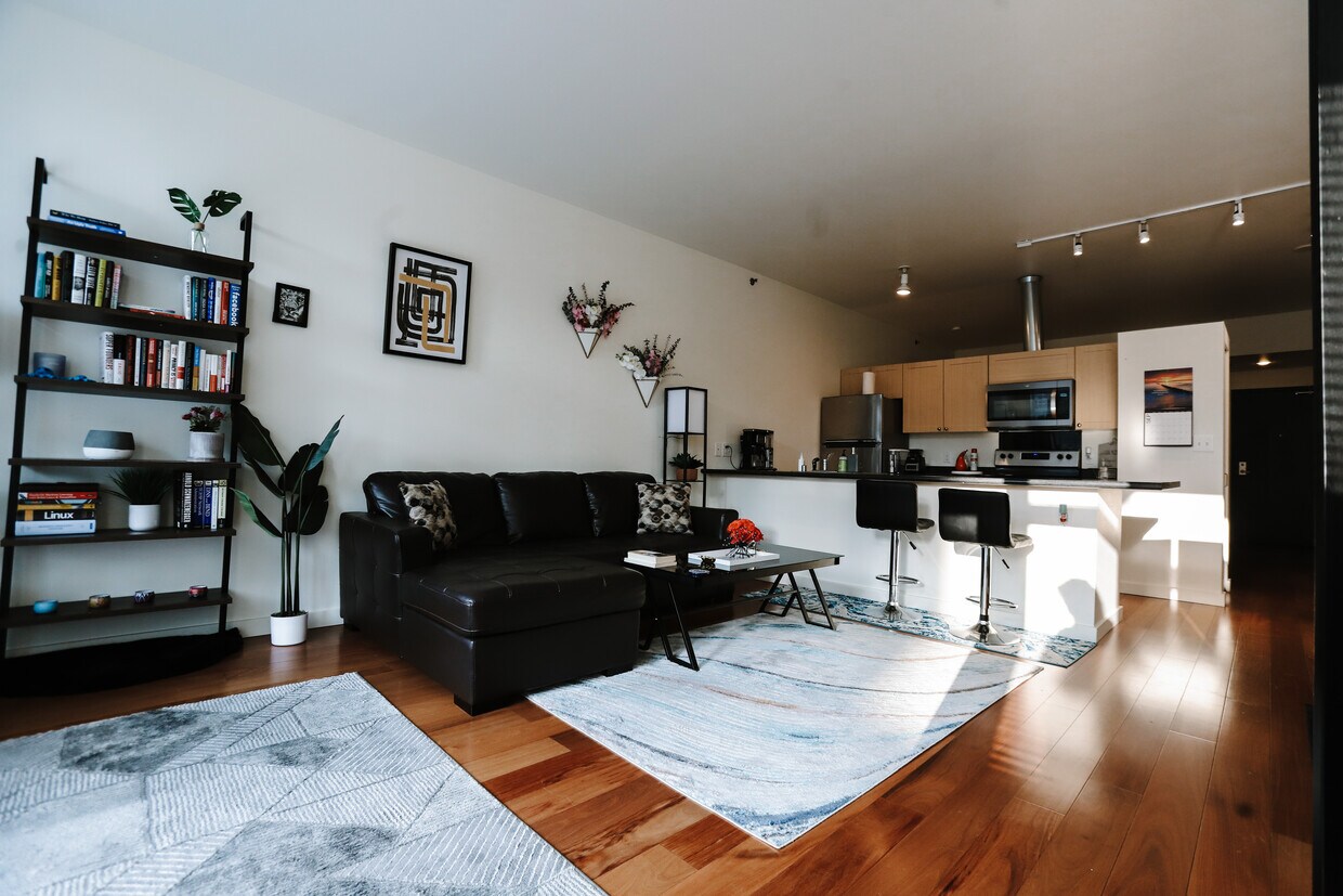 Foto principal - 2717 Western Ave
