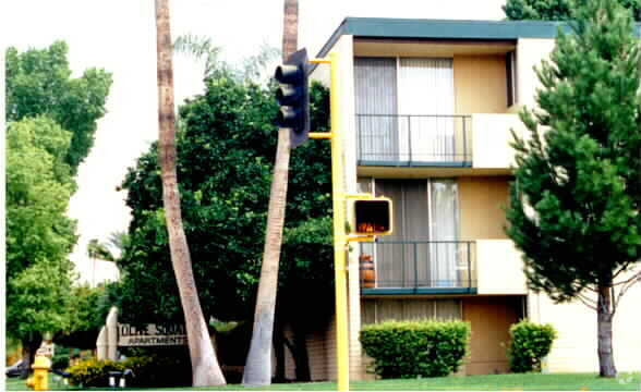 Foto principal - Olive Square Apartments