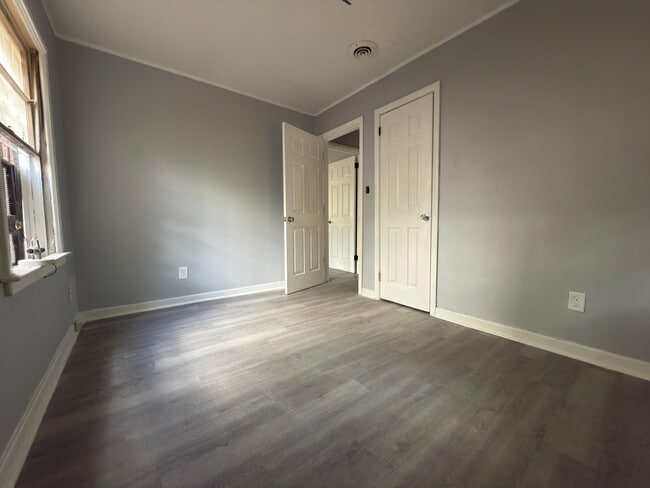 Building Photo - 2827 Brewton St