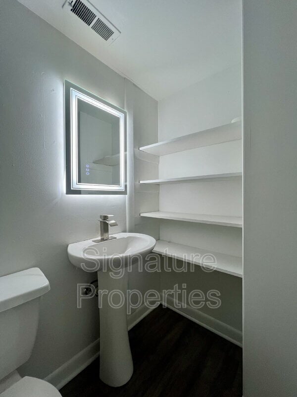 Foto del edificio - 1010 Hershberger Rd NW