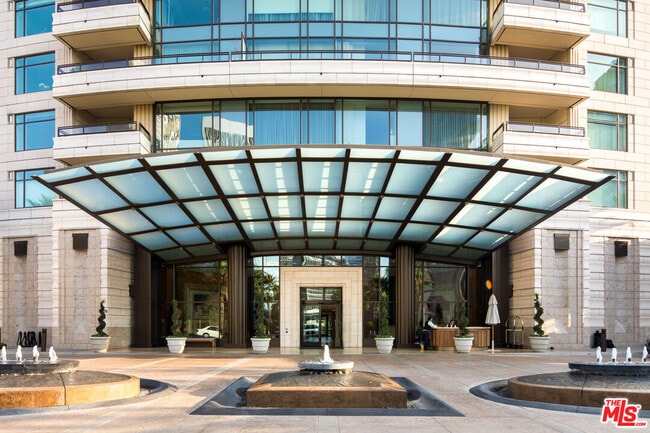 Building Photo - 1 W Century Dr