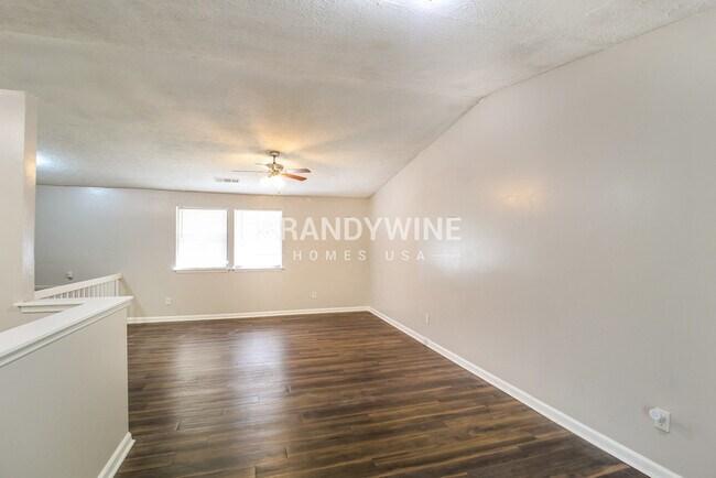 Building Photo - 2037 Mallard Way