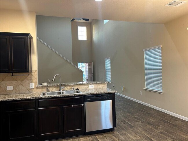 Building Photo - 2911 Tilmon Ln.