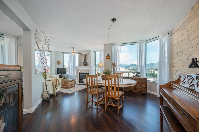 Photo du bâtiment - 33065 Mill Lake Rd