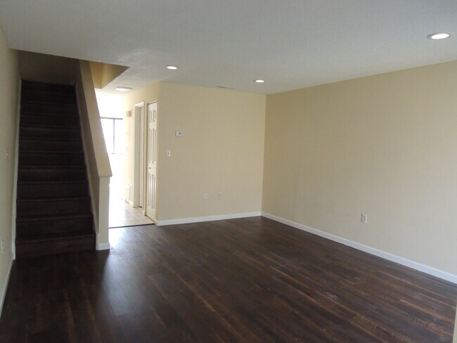Building Photo - 146 Springside Ave