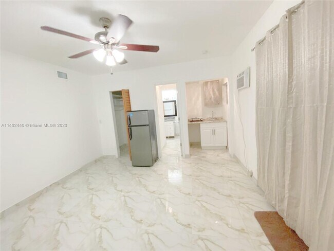 Building Photo - 1055 NW 153rd St