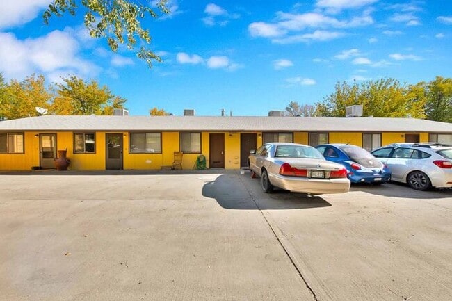 Photo - Cozy 1-Bedroom Apartment on a Quiet Clifto...