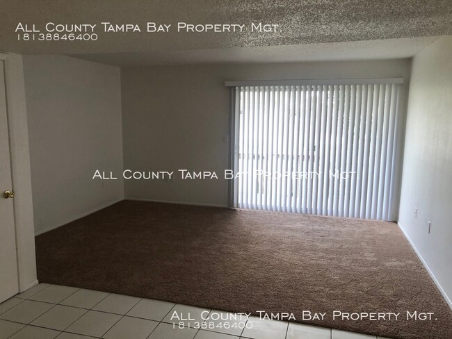 Building Photo - 7401 Palmera Pointe Cir