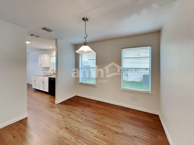 Foto del edificio - 5939 Stockholm Ct