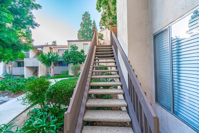 Building Photo - 1290 Cabrillo Park Dr