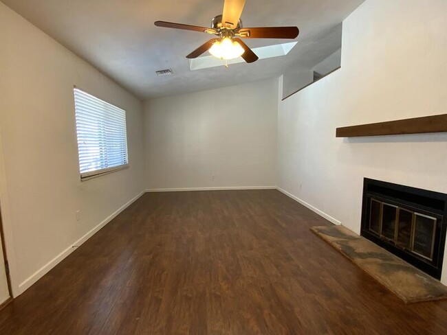 Building Photo - 217 Eagle Ridge