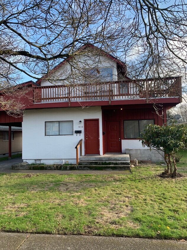 1610 10th Ave Unit 1610, Longview, WA 98632 Apartments in Longview