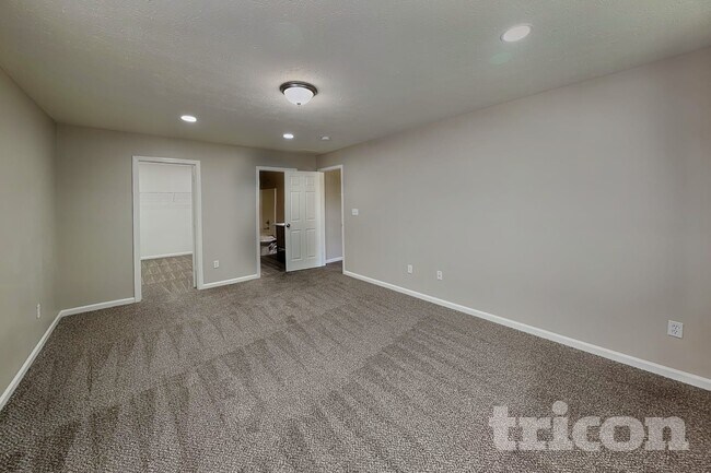 Foto del edificio - 176 Heartwood Hill