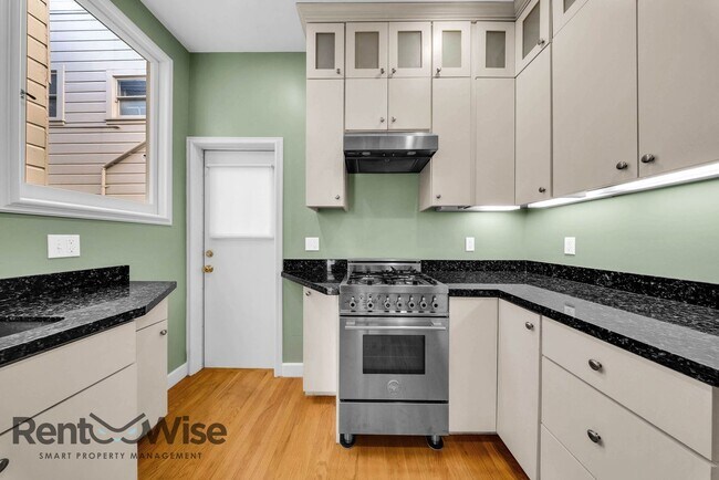 Foto del edificio - 3731 Fillmore St