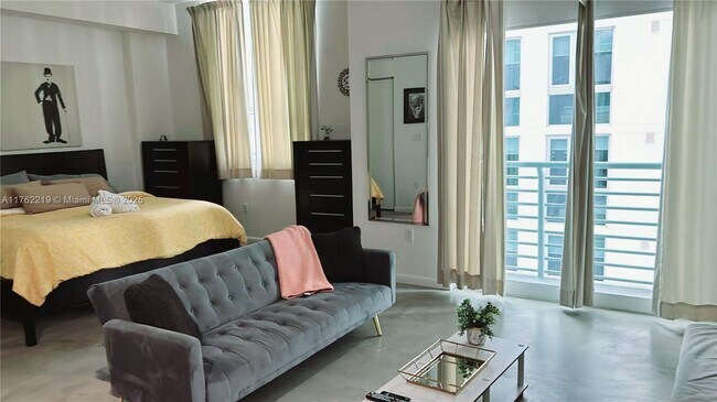 Foto del edificio - 234 NE 3rd St