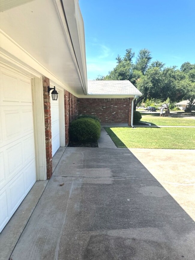 Building Photo - Charming 4 Bed 2 bath in Temple, Tx!