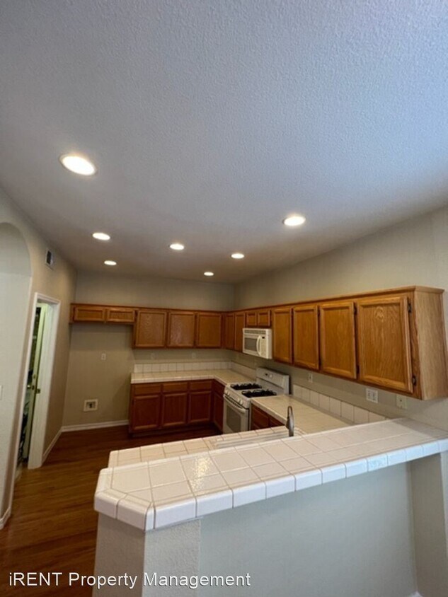 Primary Photo - 4 br, 3 bath House - 640 Garden Park Dr