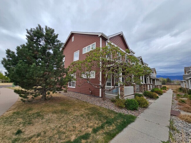 Foto del edificio - 3 Bed 3 bath house in 80916!