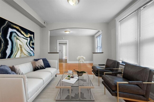 *This photo is virtually staged. - 4908 Devonshire Ave