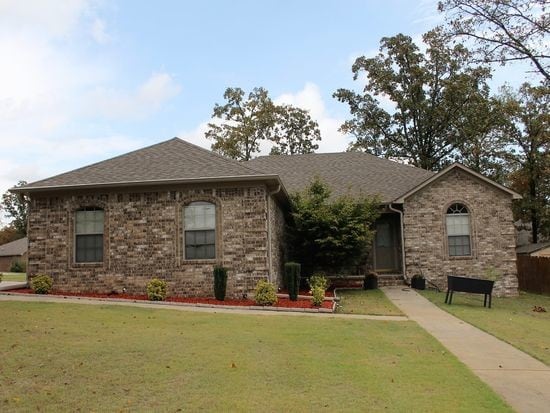 Building Photo - 1512 Bedford Dr