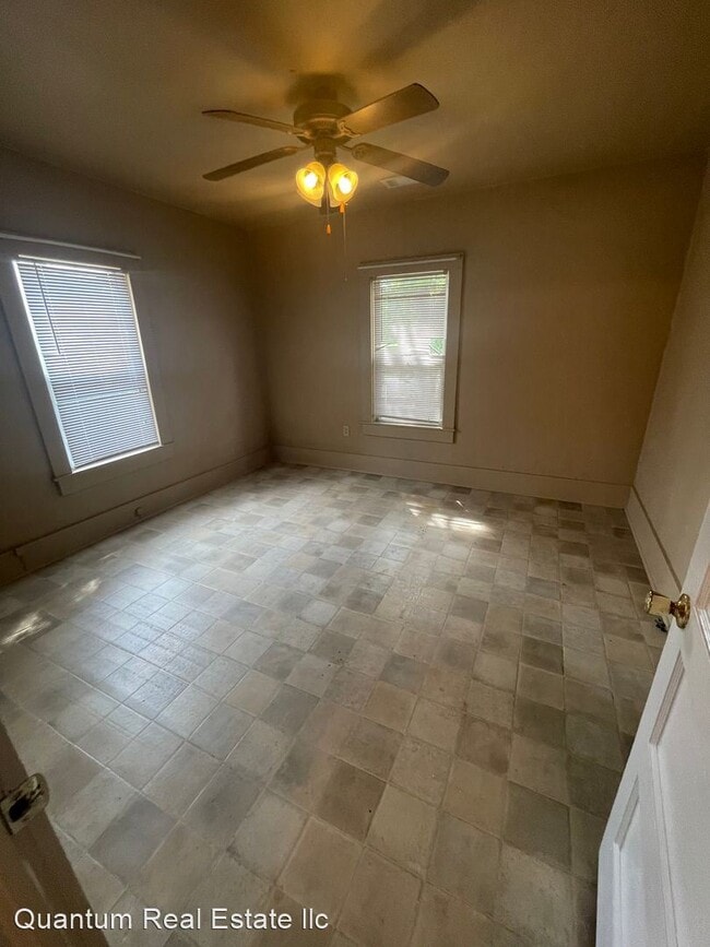 2 br, 1 bath House 907 N 20th St, House Rental in Van Buren, AR