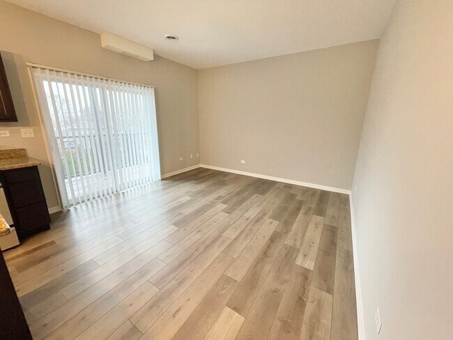 Foto del edificio - 811 E Main St