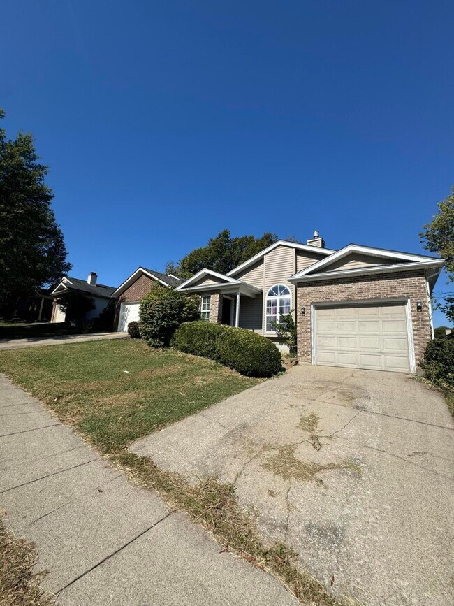 Building Photo - 889 Revere Run Dr