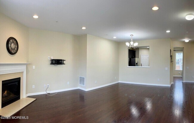 Foto del edificio - 155 Waypoint Dr