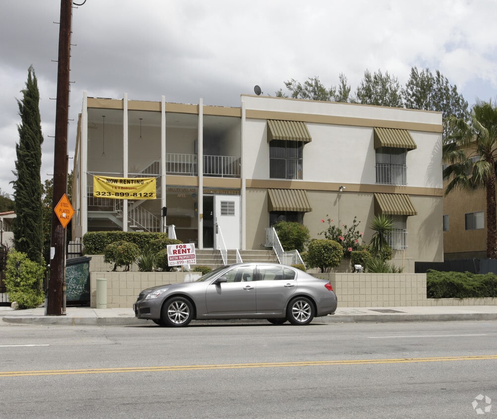 Primary Photo - 5012 Whitsett Ave