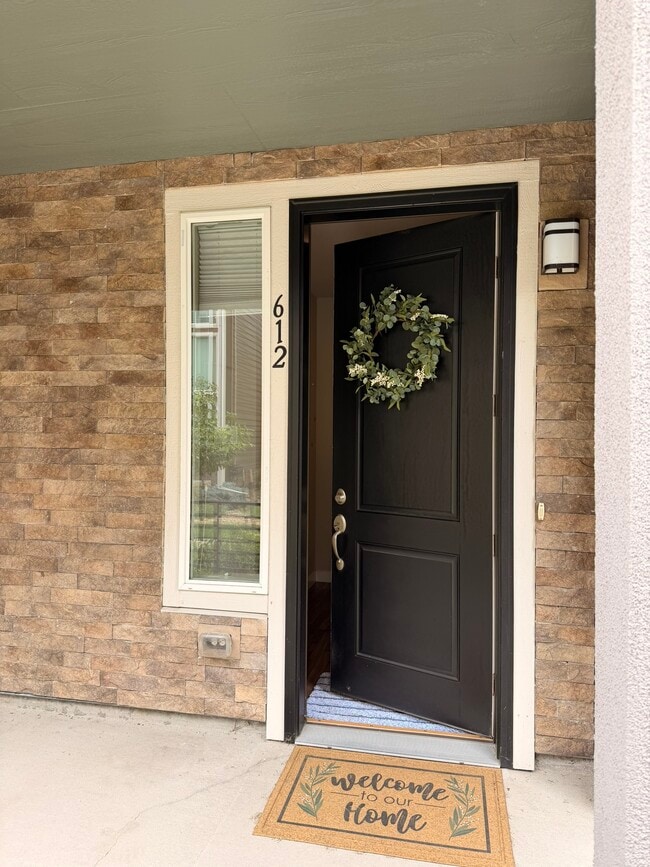 Front Door - 612 E Hinsdale Ave