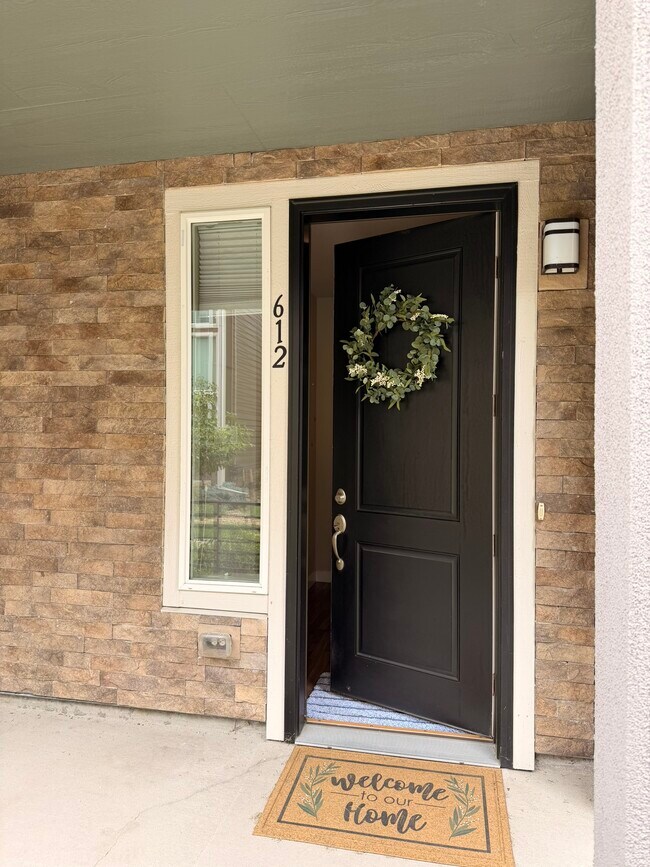 Puerta principal - 612 E Hinsdale Ave