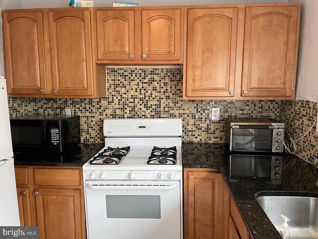 Foto del edificio - 2509 E Monmouth St