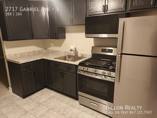 Foto del edificio - 2717 Gabriel Ave