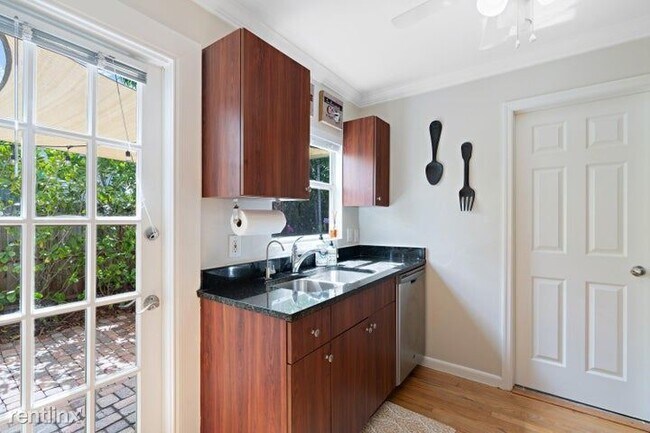 Building Photo - 2 br, 2 bath House - 721 Palmetto St