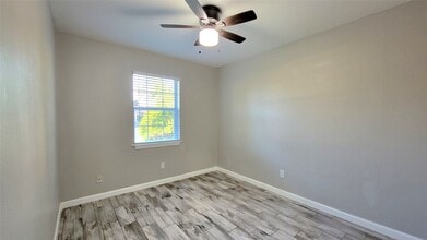 Building Photo - 3819 Heatherbrook Dr