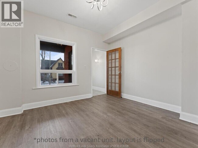 Building Photo - 223 Gladstone Ave