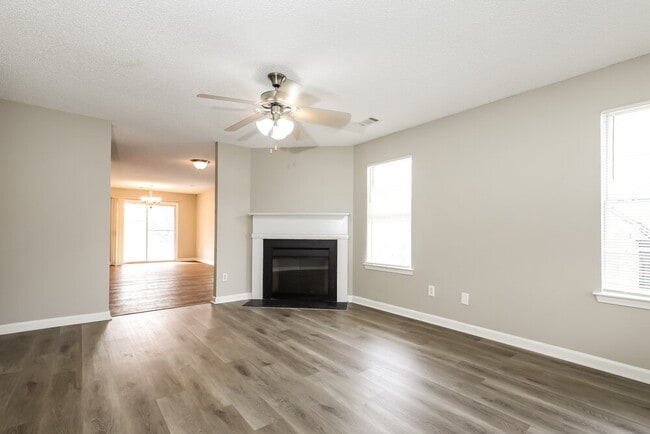 Foto del edificio - 1921 Boatswain Dr