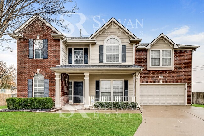Building Photo - Lease today! No extra charge for contentme...