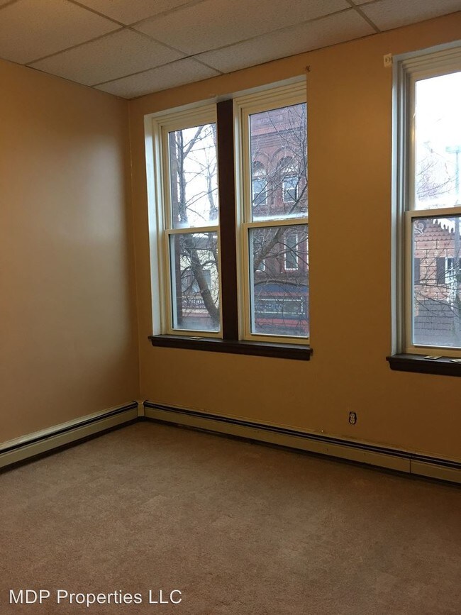 410 Main St W, Ashland, WI 54806 Room for Rent in Ashland, WI