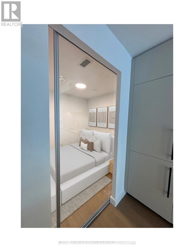 Building Photo - 1720 Bayview Ave