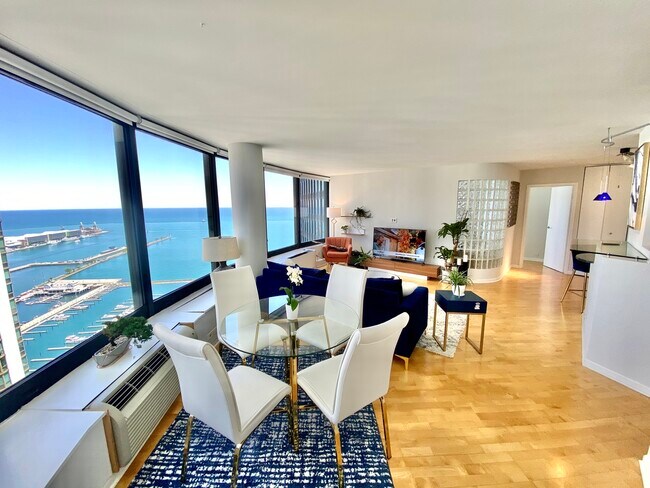 Foto del edificio - 155 N Harbor Dr