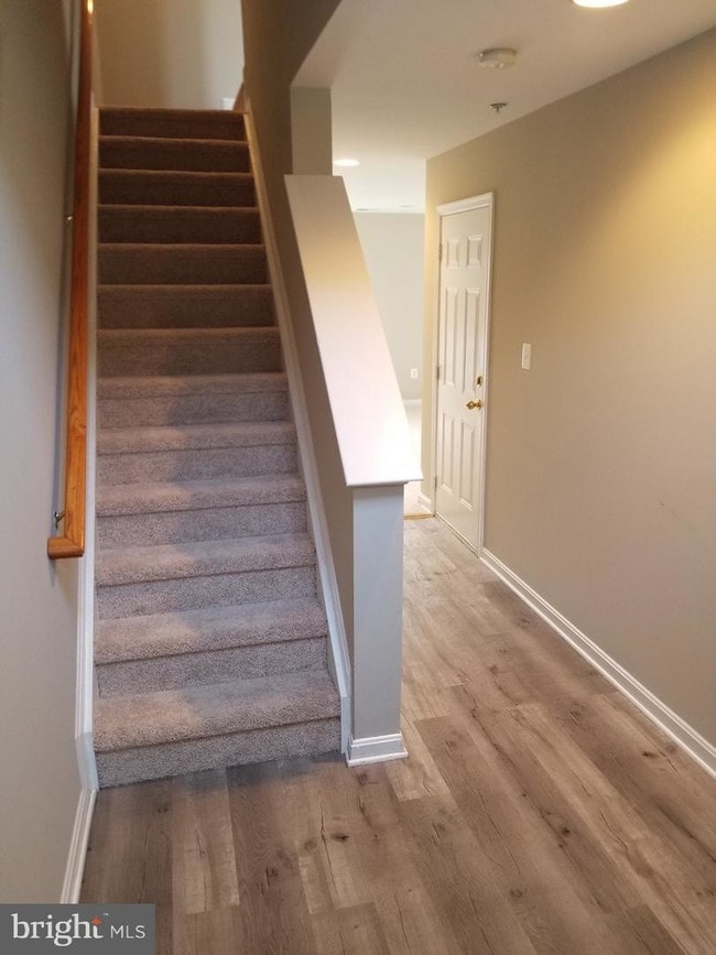 Building Photo - 46015 Gooseneck Dr