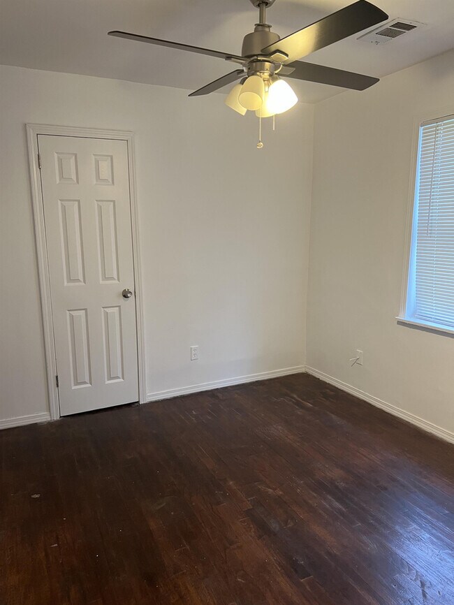 Foto del edificio - 2412 Forrest Park Rd SE